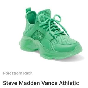 Steve Madden Vance Sneakers size 4 green